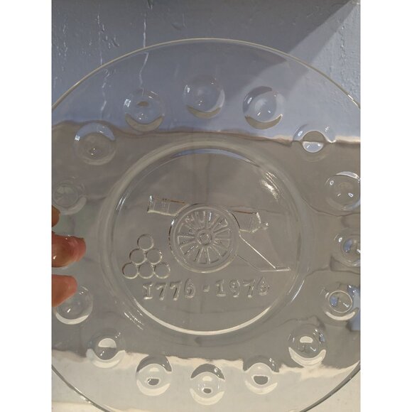 Bicentennial Colonial Glass Plates Set of 4 Anchor Hocking Liberty Bell - Picture 8 of 9